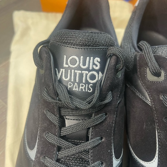 Men’s Louis Vuitton Run Away Damier sneaker. NWT 9.5(10.5) - Picture 4 of 9